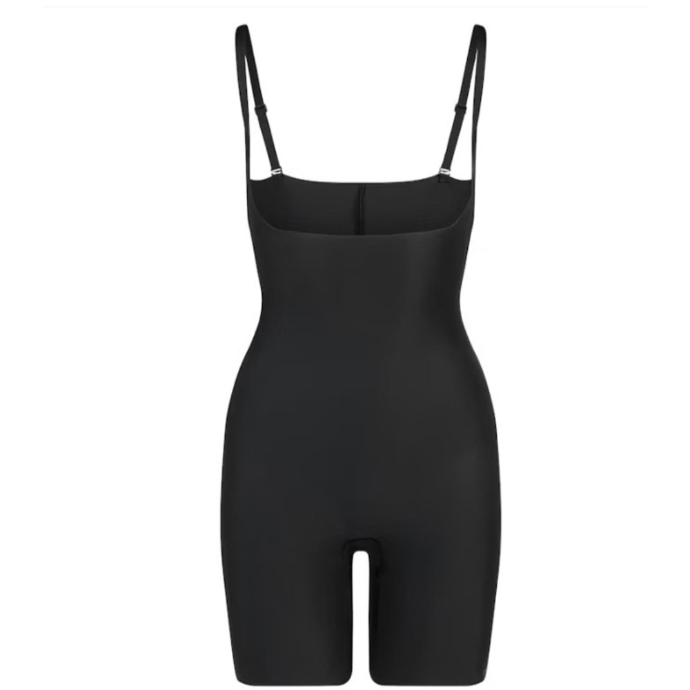 Skims Body Zoned Open Bust MId Thigh Bodysuit BD-MDT-3287 Onyx, Medium